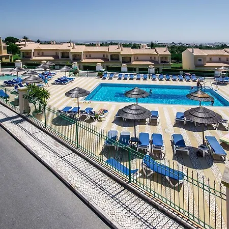 80 Fairviews Village Boavista Apartment